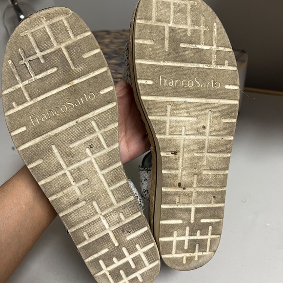 Franco Sarto Black Vegan Snake Print Adjustable Strap Platform Jute Sandal 10M - Picture 7 of 8